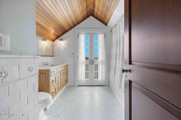 Bathroom, Interior, Wooden Ceilings