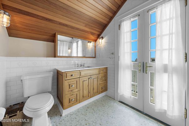 Bathroom, Interior, Wooden Ceilings