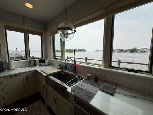 Interior, Kitchen, Pendant Lights, Recessed Lighting, Water