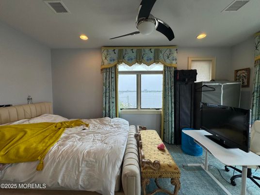 Bedroom, Interior, Recessed Lighting, Water
