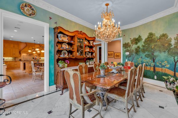 Chandelier, Dining room, Interior, Kitchen, Marble, Recessed Lighting
