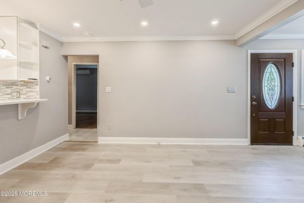 Empty room, Interior, Recessed Lighting, Wood Texture Flooring