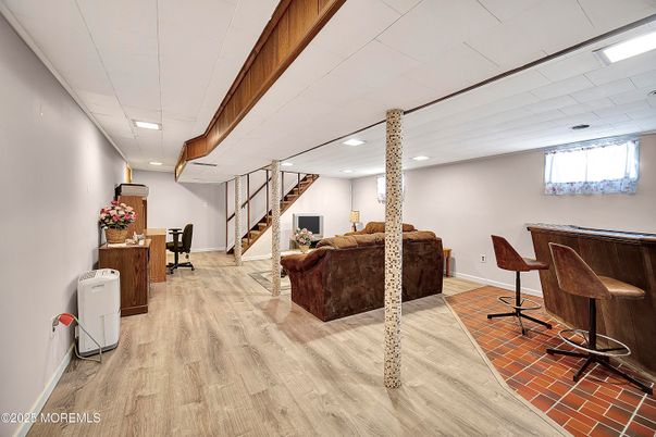 Interior, Recessed Lighting, Wood Texture Flooring