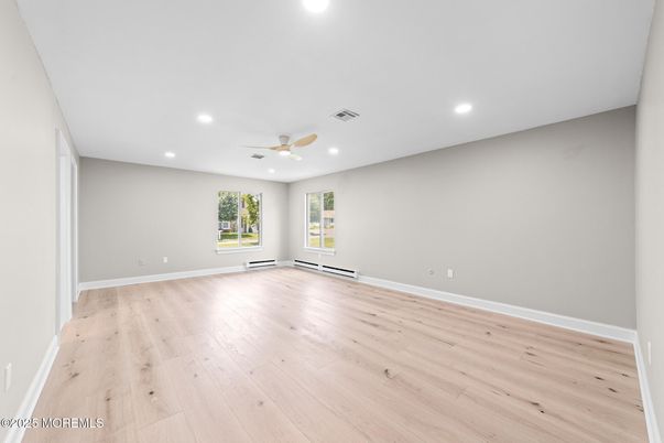 Empty room, Interior, Recessed Lighting, Wood Texture Flooring