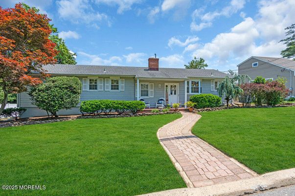 Backyard, Exterior, Facade, Ranch