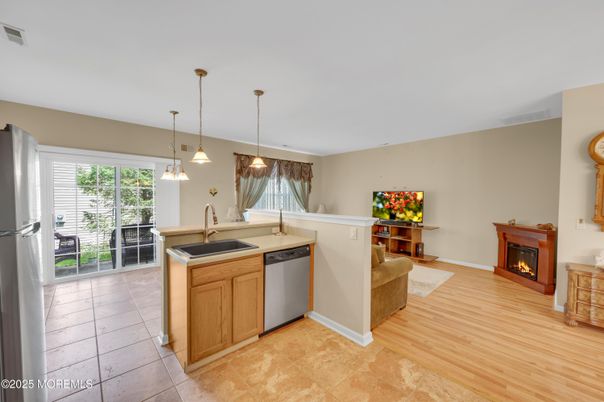 Fireplace, Interior, Kitchen, Pendant Lights