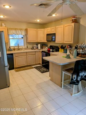 Interior, Kitchen, Recessed Lighting