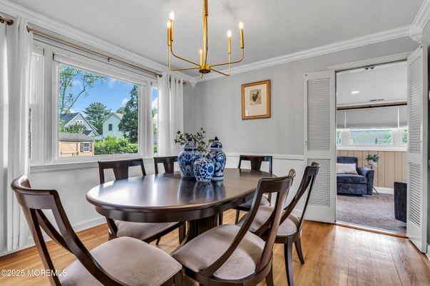 Chandelier, Dining room, Interior, Recessed Lighting, Wood Texture Flooring