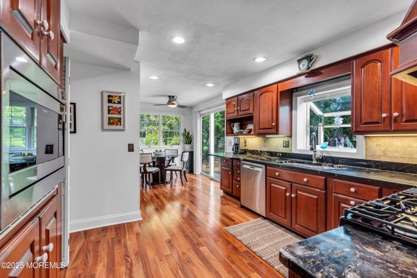 Dining room, Interior, Kitchen, Recessed Lighting, Wood Texture Flooring