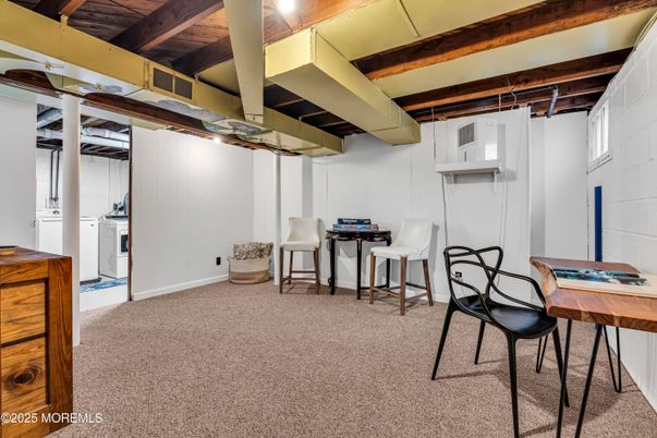 Interior, Washer, Wooden Beams