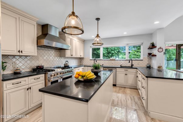 Interior, Kitchen, Pendant Lights, Recessed Lighting, Stainless Steel Appliances