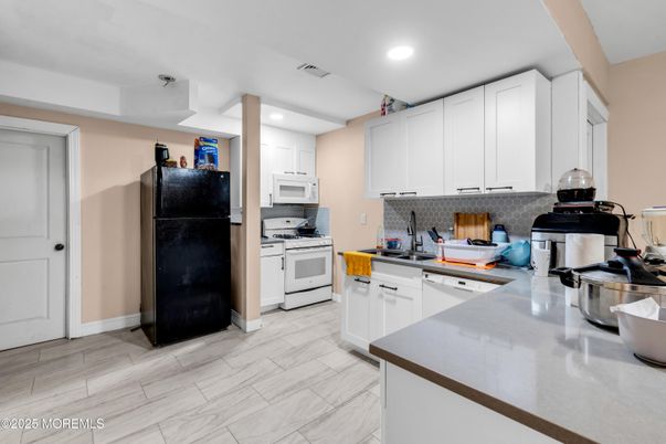 Interior, Kitchen, Marble, Recessed Lighting
