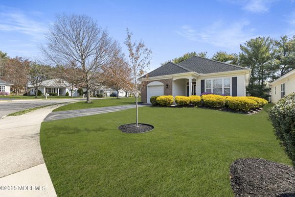 Attached, Exterior, Facade, Ranch