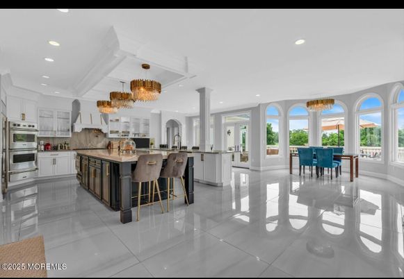 Chandelier, Dining room, Interior, Kitchen, Recessed Lighting, Stainless Steel Appliances