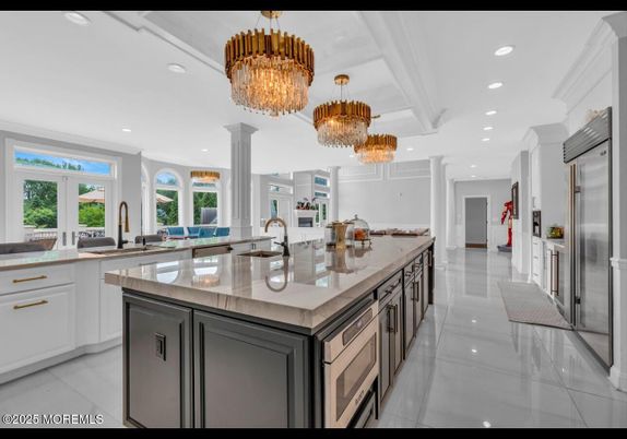 Chandelier, Interior, Kitchen, Recessed Lighting, Stainless Steel Appliances