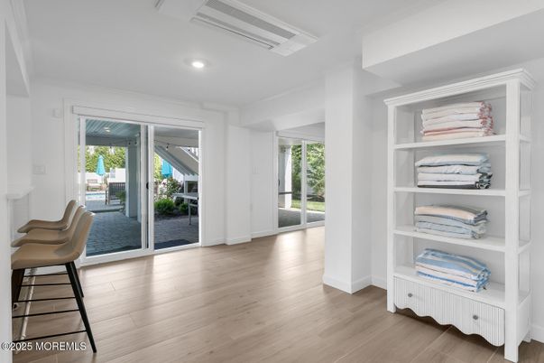 Interior, Recessed Lighting, Wood Texture Flooring