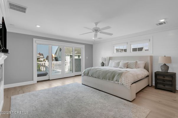 Bedroom, Fireplace, Interior, Recessed Lighting, Wood Texture Flooring