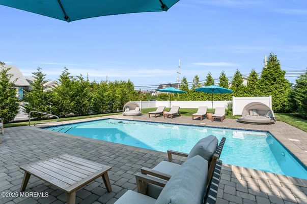 Exterior, Pool, Water