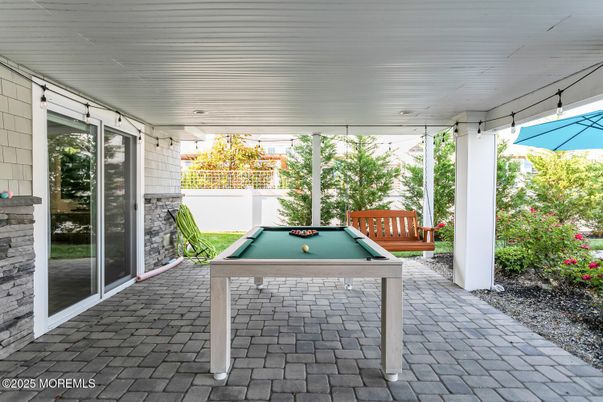 Billiard Table, Exterior, Game Room