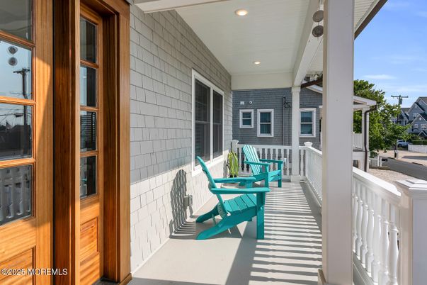 Exterior, Recessed Lighting