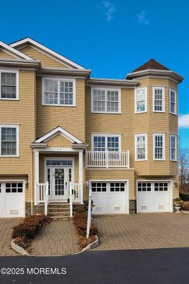 Attached, Exterior, Facade, Rowhouse