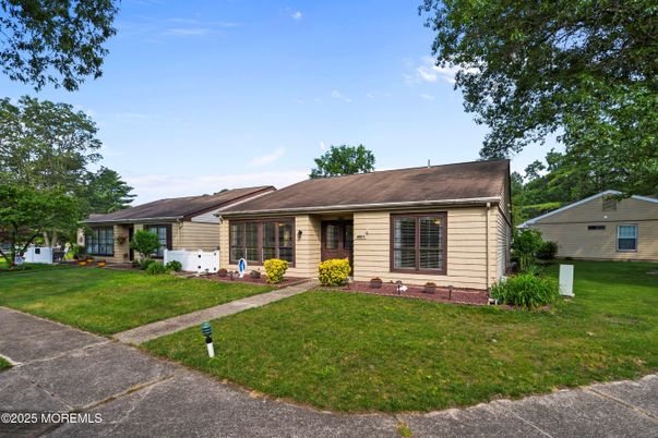Backyard, Exterior, Facade, Ranch