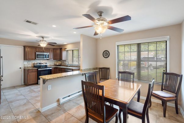 Dining room, Interior, Kitchen, Recessed Lighting