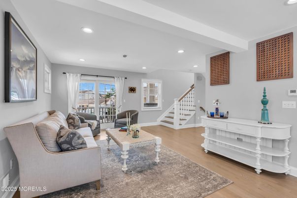 Interior, Living room, Recessed Lighting, Wood Texture Flooring