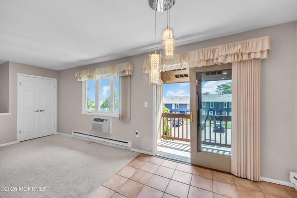 Chandelier, Empty room, Interior, Pendant Lights