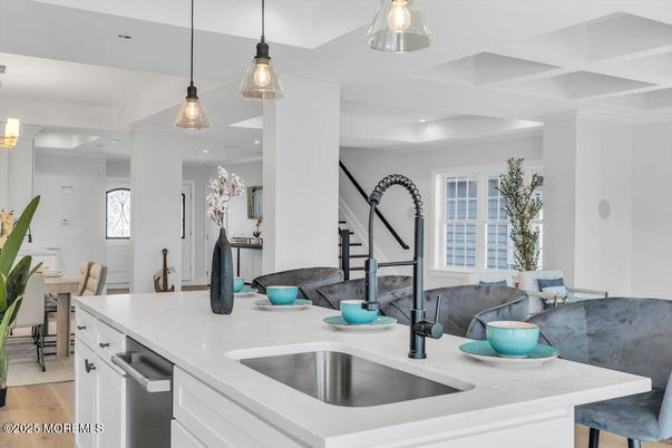 Dining room, Interior, Kitchen, Pendant Lights, Recessed Lighting, Wood Texture Flooring