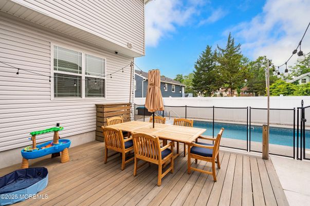 Exterior, Pool, Water