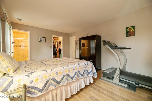 Bedroom, Fitness Equipment, Interior, Wood Texture Flooring