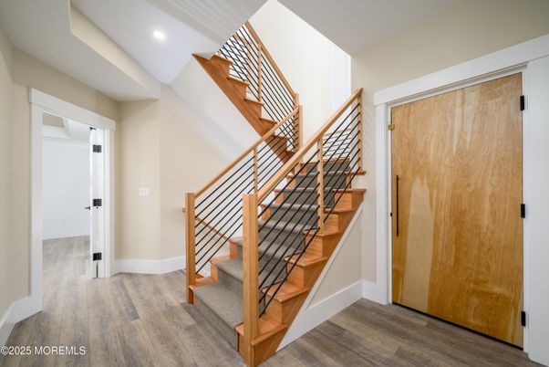 Interior, Recessed Lighting, Wood Texture Flooring