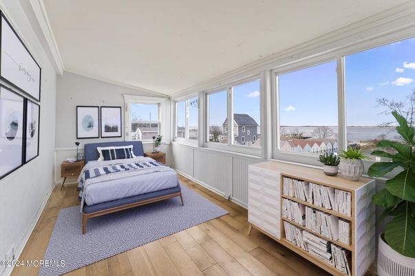 Bedroom, Interior, Water, Wood Texture Flooring