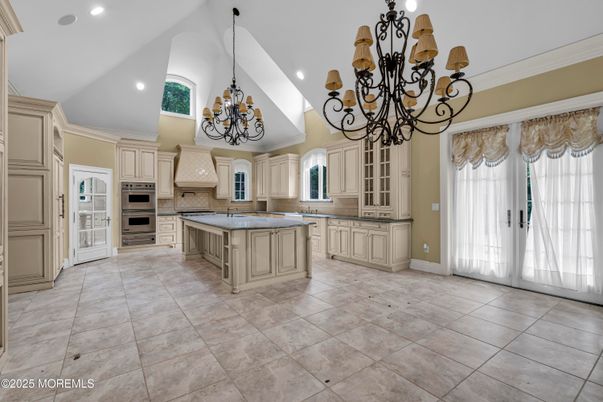 Chandelier, Interior, Kitchen, Recessed Lighting, Stainless Steel Appliances
