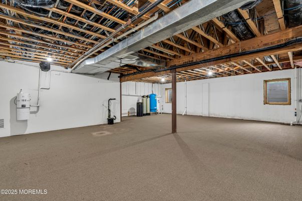 Empty room, Interior, Wooden Beams
