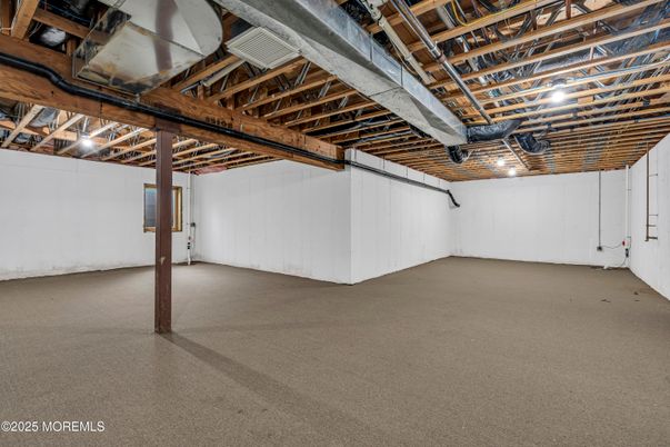 Empty room, Interior, Wooden Beams
