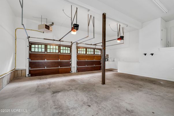 Garage, Interior