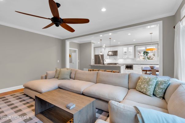 Interior, Kitchen, Living room, Pendant Lights, Recessed Lighting, Stainless Steel Appliances
