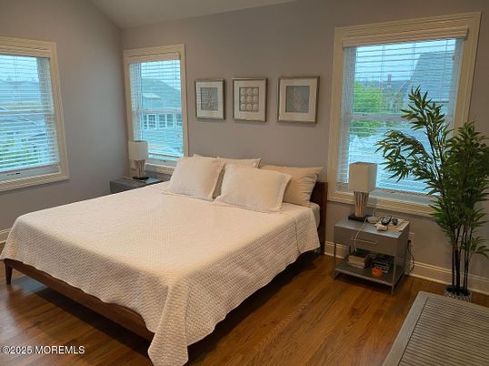 Bedroom, Interior, Water, Wood Texture Flooring