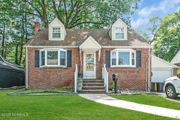 Exterior, Facade, Brick Facade, Cape Cod