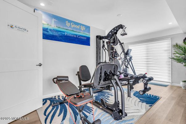 Fitness Equipment, Interior, Recessed Lighting, Wood Texture Flooring