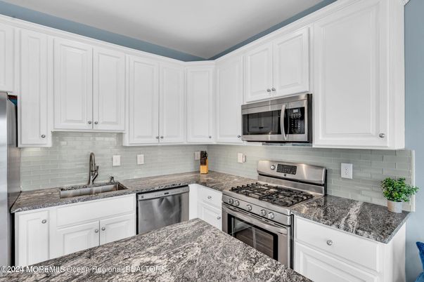Interior, Kitchen, Stainless Steel Appliances
