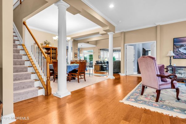 Chandelier, Dining room, Interior, Recessed Lighting, Wood Texture Flooring