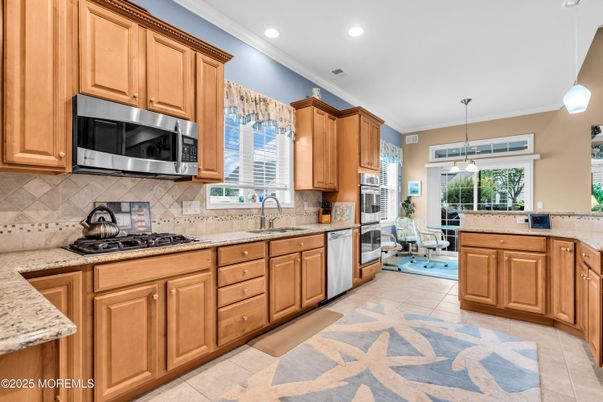 Interior, Kitchen, Pendant Lights, Recessed Lighting, Stainless Steel Appliances