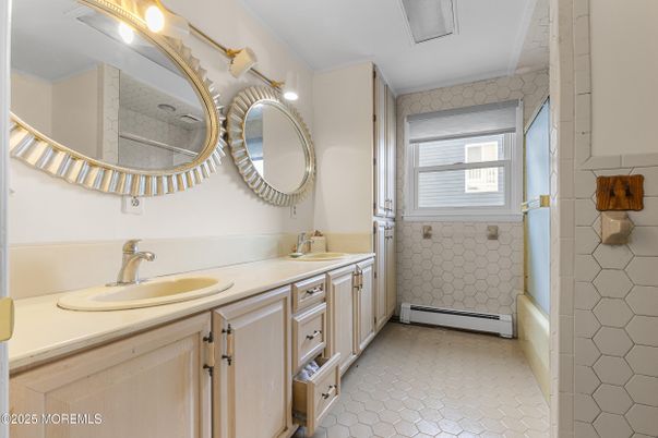 Bathroom, Dual Sink Vanities, Interior