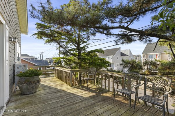 Exterior, Wood Texture Flooring