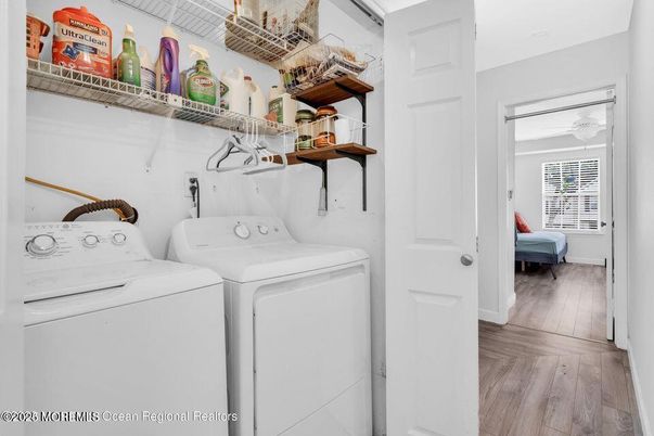 Interior, Utility Closets, Washer, Wood Texture Flooring