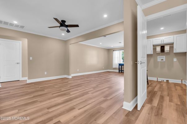 Empty room, Interior, Recessed Lighting, Wood Texture Flooring