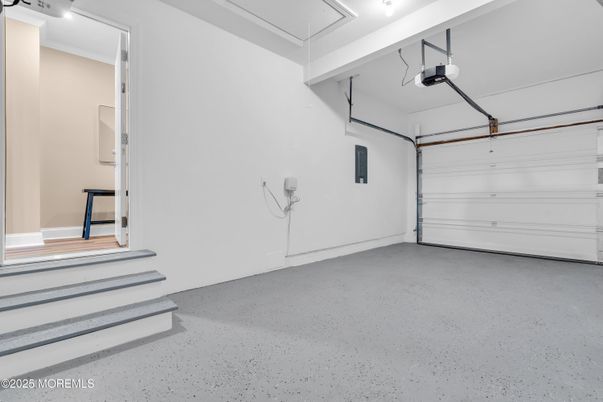 Garage, Interior